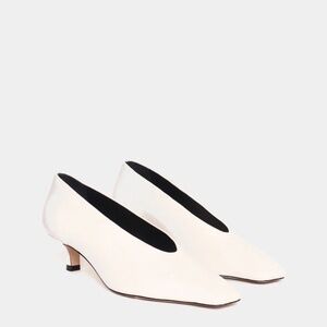 MAGUIRE Mariana Cream Pump, 38 NIB